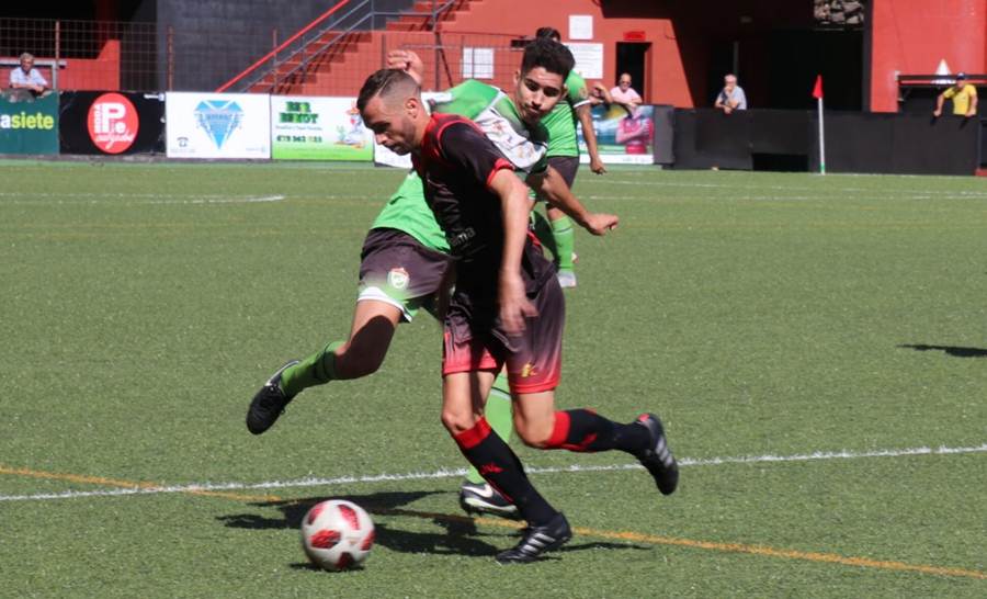 Un lance del partido del Mensajero. José Ayut