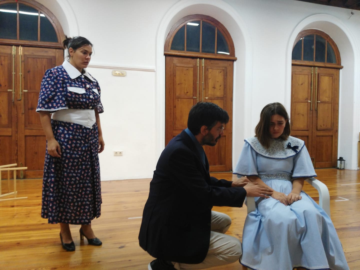 Otro momento del ensayo de la Sombra de don Alonso.