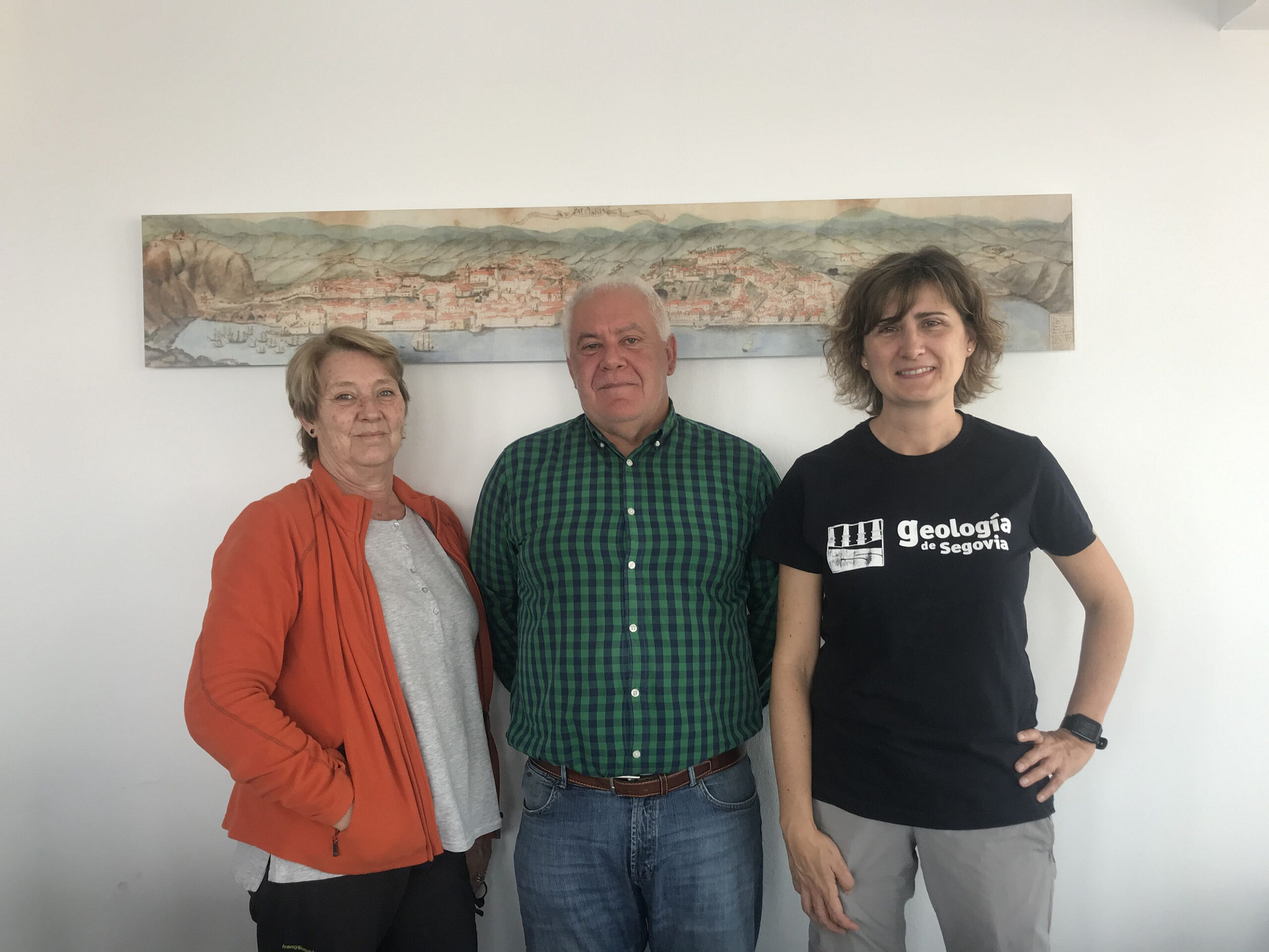Carmen Romero, Juana Vegas y Jorge Pais.