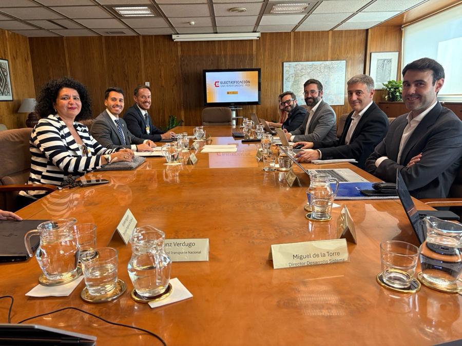 Zapata en la reunión celebrada recientemente con el secretario de Estado de Energía, Joan Groizard.