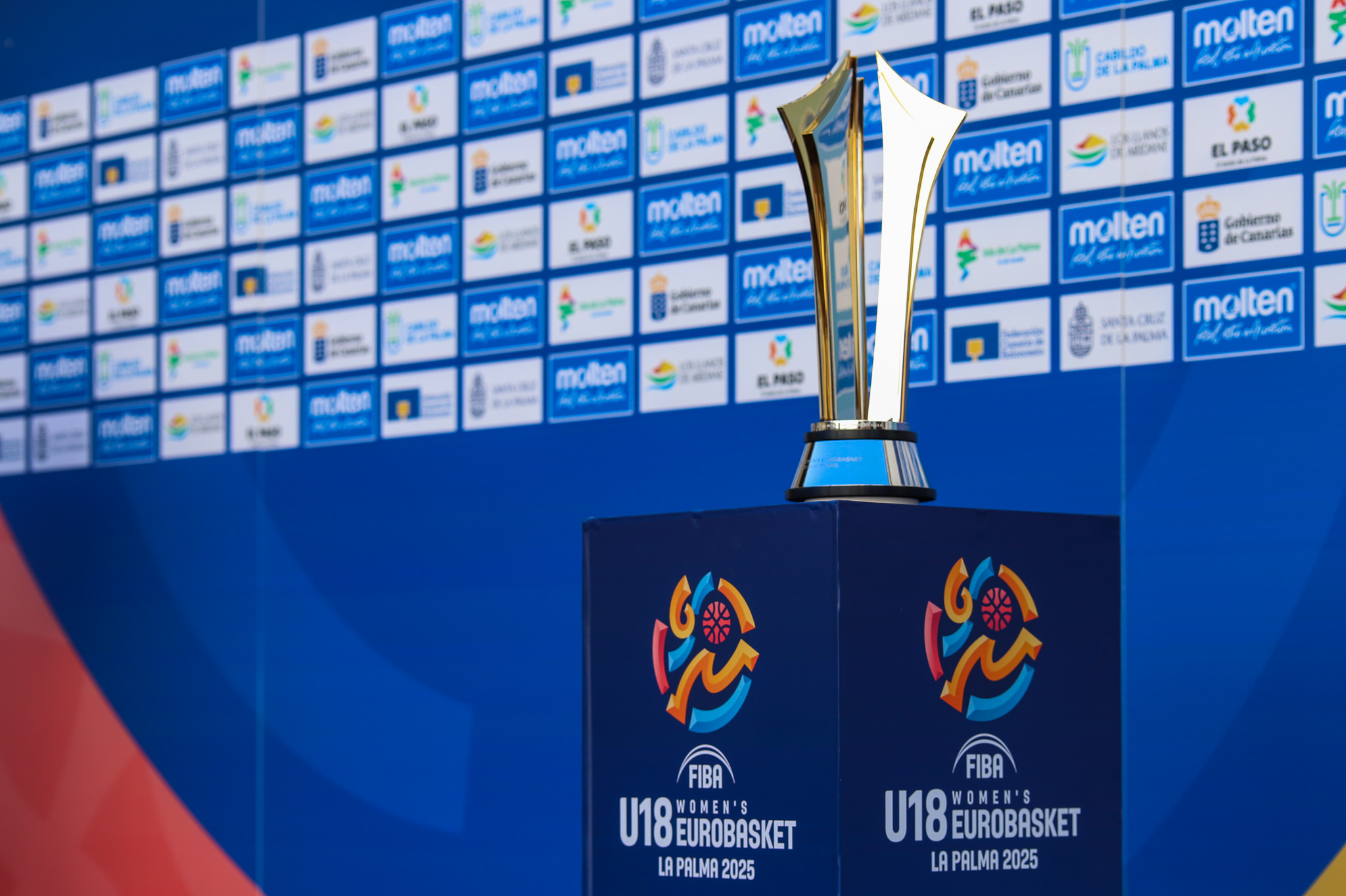 La copa por la que competirán las 16 mejores selecciones juveniles de Europa. Luis G Morera.