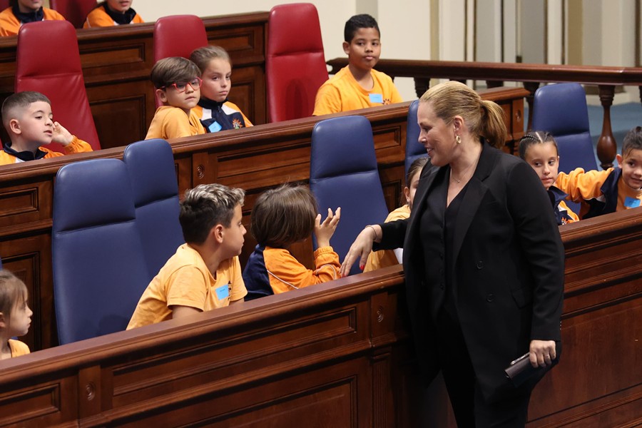 3eb8e500-12b3-402c-9600-868ddf99c703