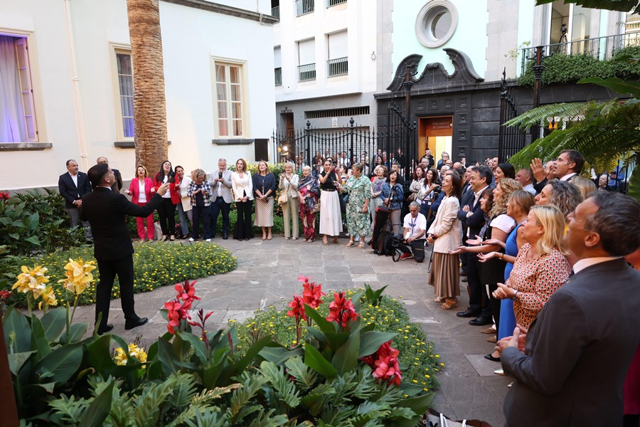 8c7d7811-0e1b-46da-a0d3-1c3b2fe4580f