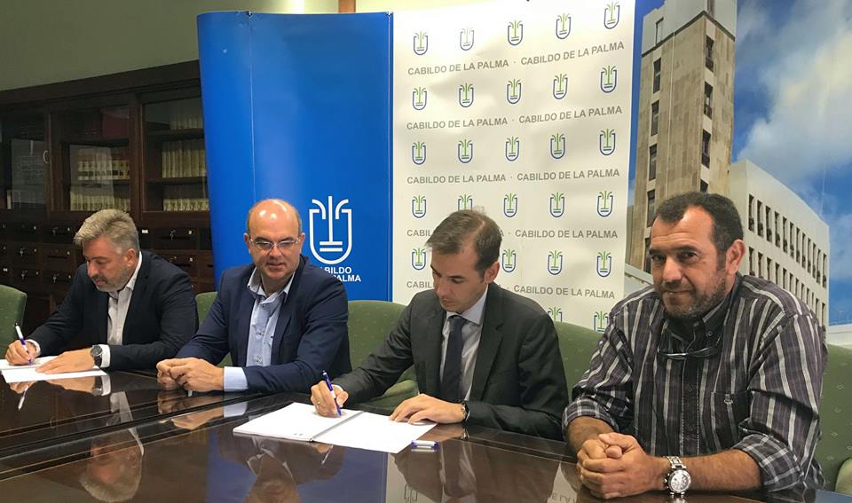 Firma-del-contrato-para-la-obra-del-túnel-viejo