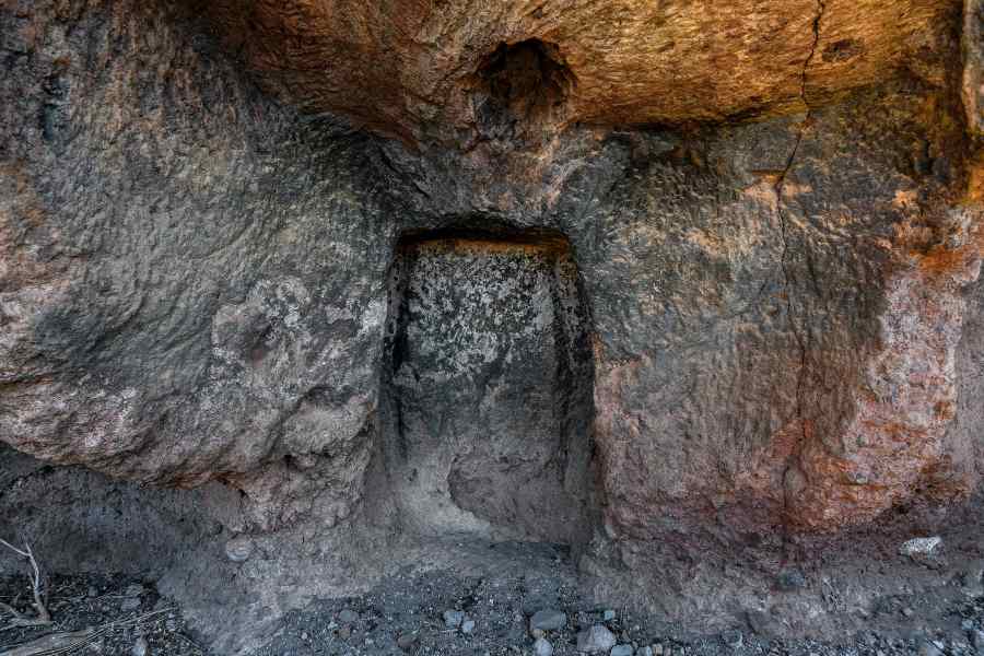 Puerta falsa en Risco Chapín (Gran Canaria)