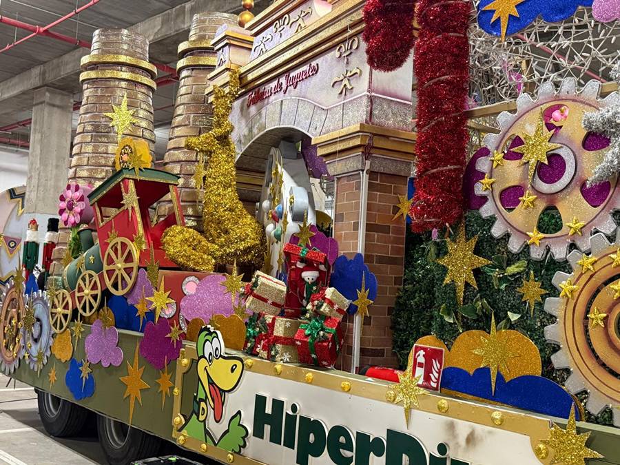 Carroza de HiperDino para la Cabalgata de  los Reyes Magos
